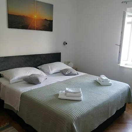 Dream Beloc House Island Лопуд